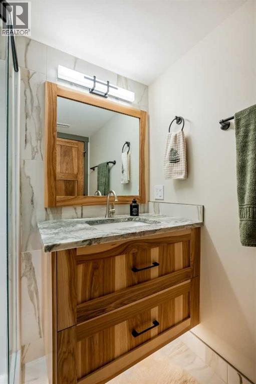 2, 817 6th Street, Canmore, Alberta  T1W 2B2 - Photo 35 - A2298112