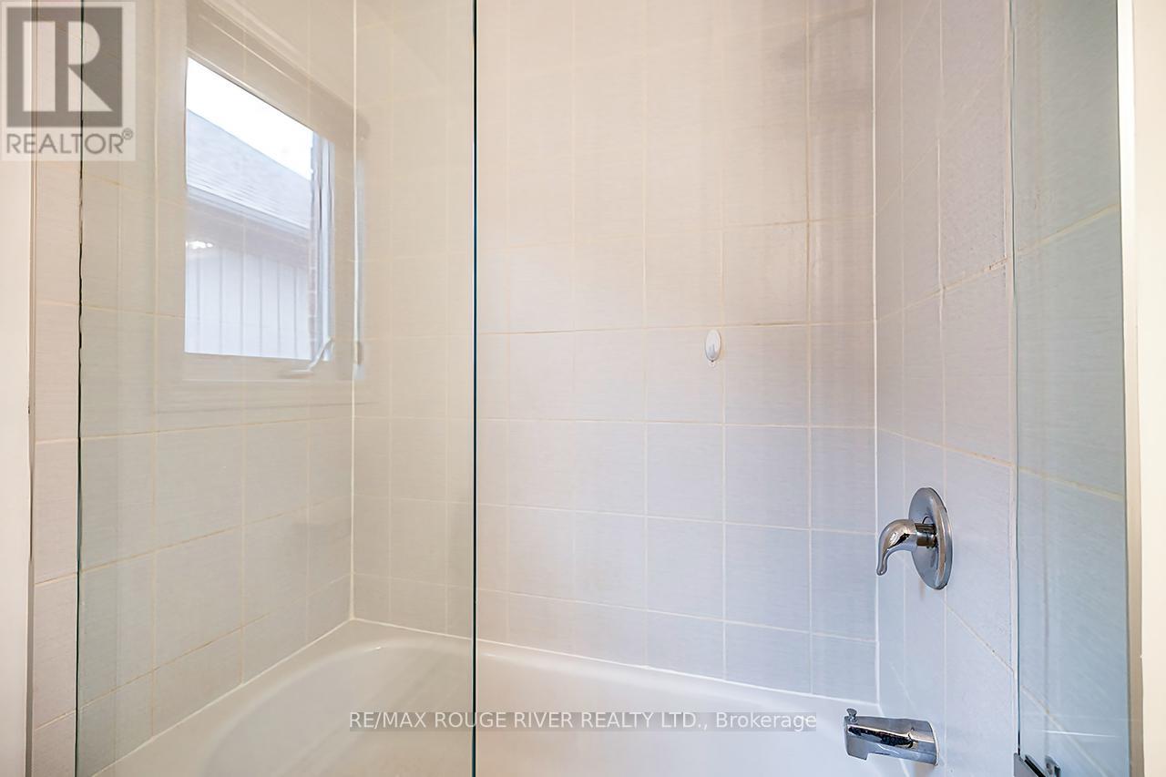 10 Moses Crescent, Clarington, Ontario  L1C 0T7 - Photo 28 - E12954146