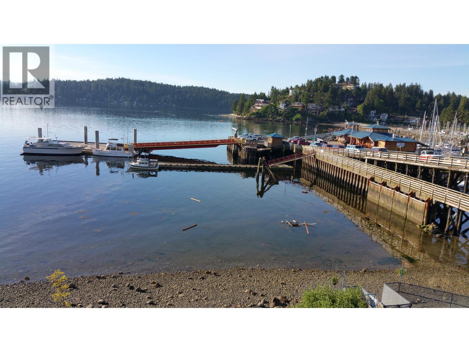 418 Marine Drive, Gibsons, British Columbia V0N 1V9 - Photo 3 - R3103355