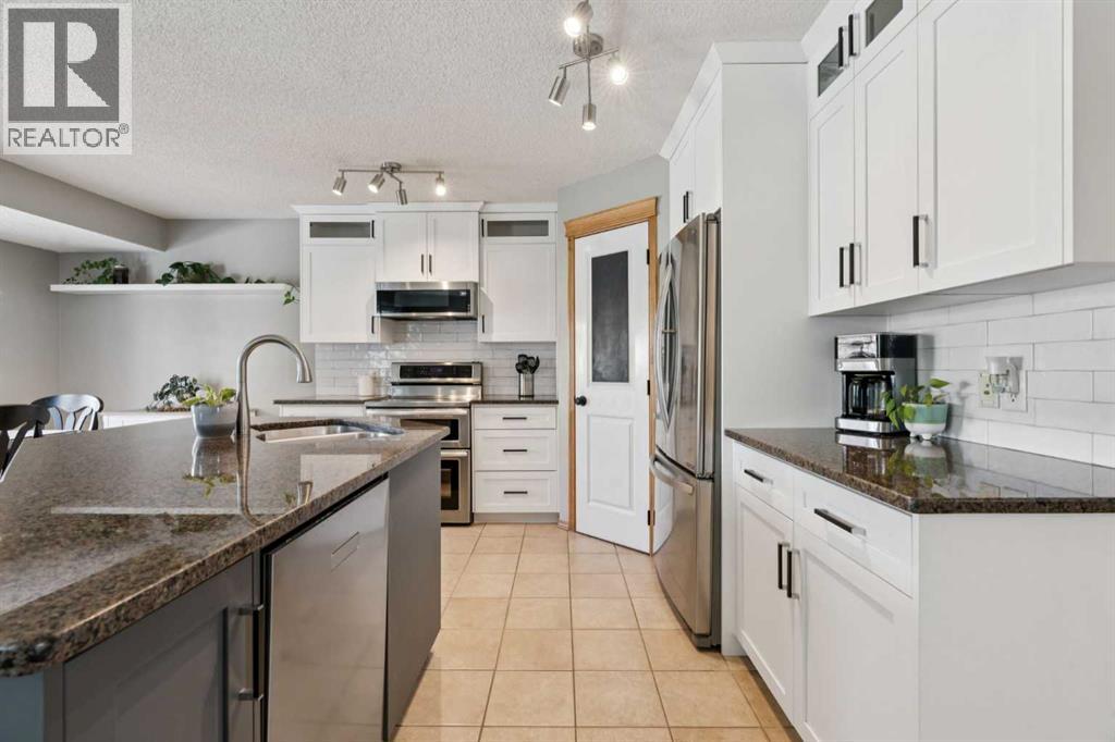 142 Cranfield Crescent Se, Calgary, Alberta  T3M 1S5 - Photo 9 - A2298534