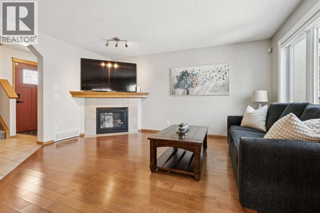 142 Cranfield Crescent Se, Calgary, Alberta  T3M 1S5 - Photo 3 - A2298534