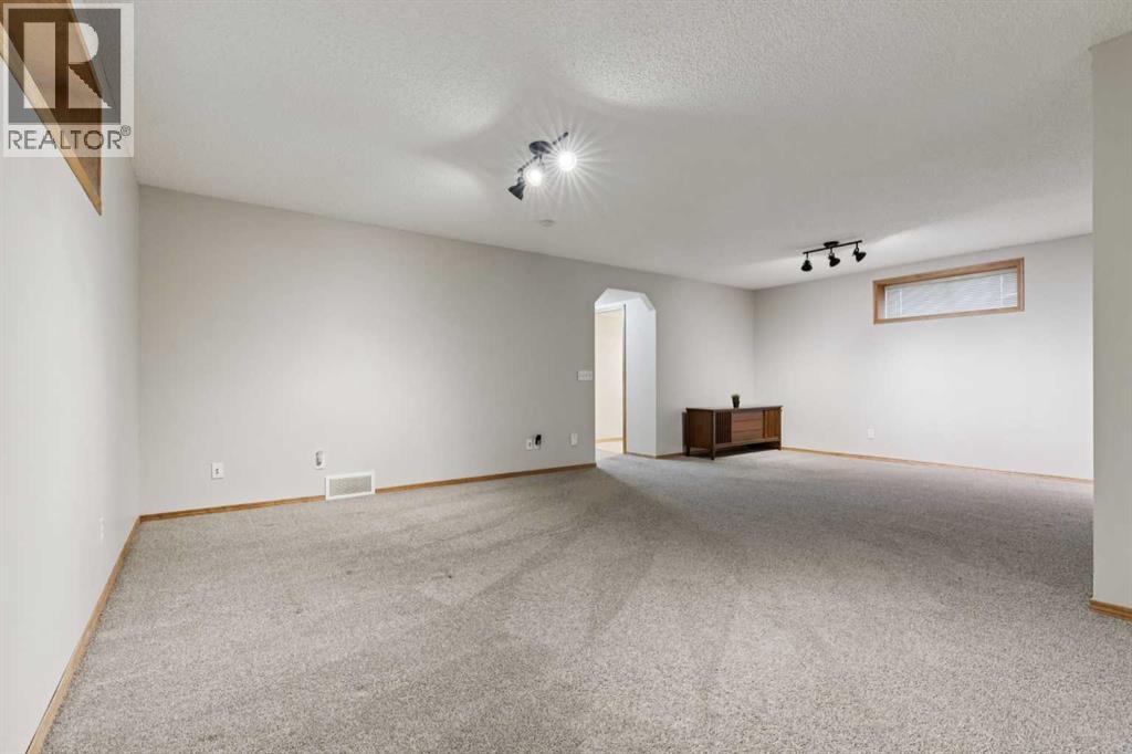 142 Cranfield Crescent Se, Calgary, Alberta  T3M 1S5 - Photo 33 - A2298534