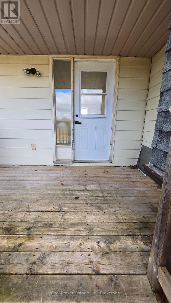 61 Vanier Drive, Guelph, Ontario  N1G 2K9 - Photo 2 - X12678170