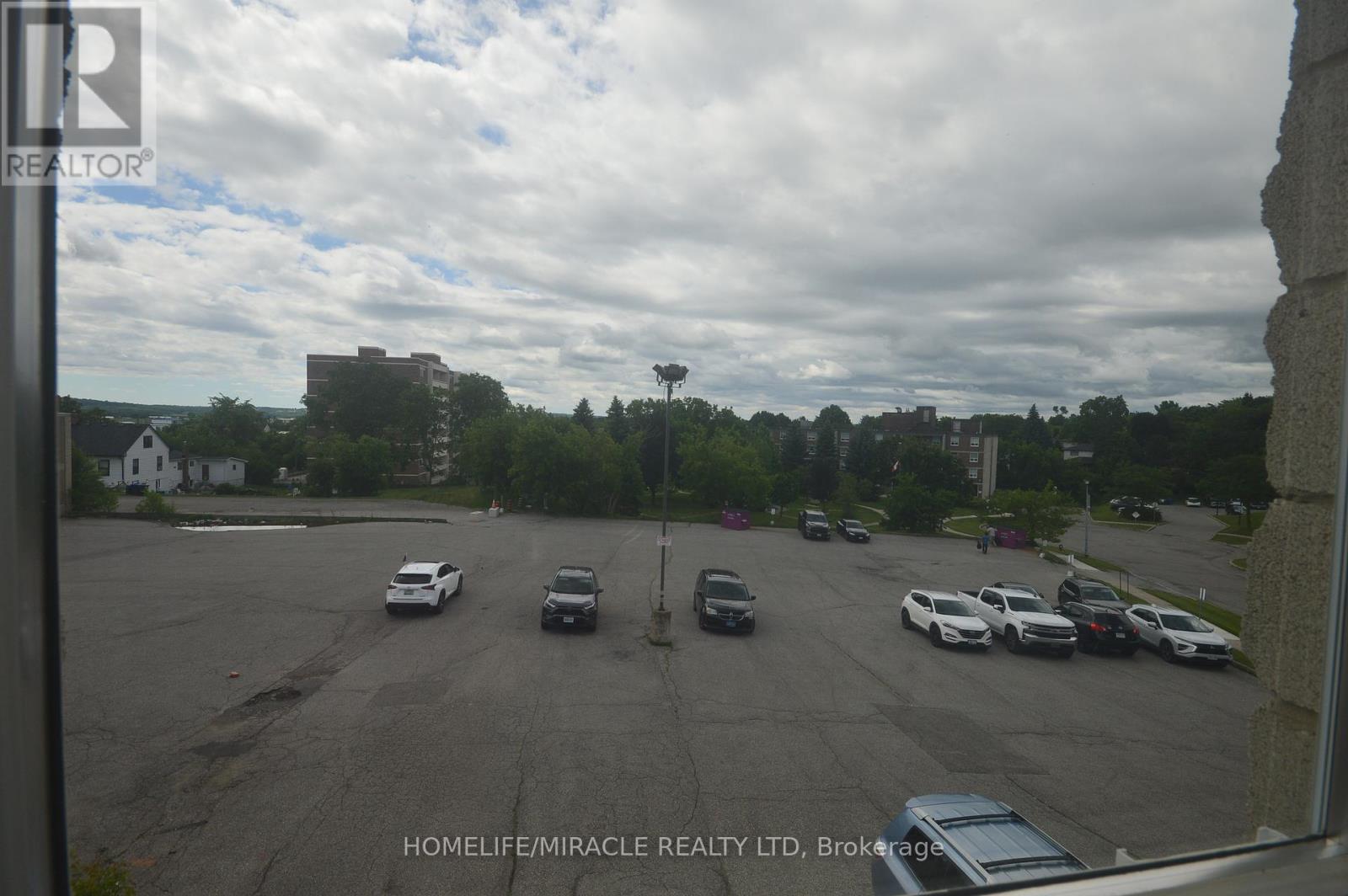 Upper #1 - 64 Holland Street W, Bradford West Gwillimbury, Ontario L3Z 1R8 - Photo 20 - N12937712