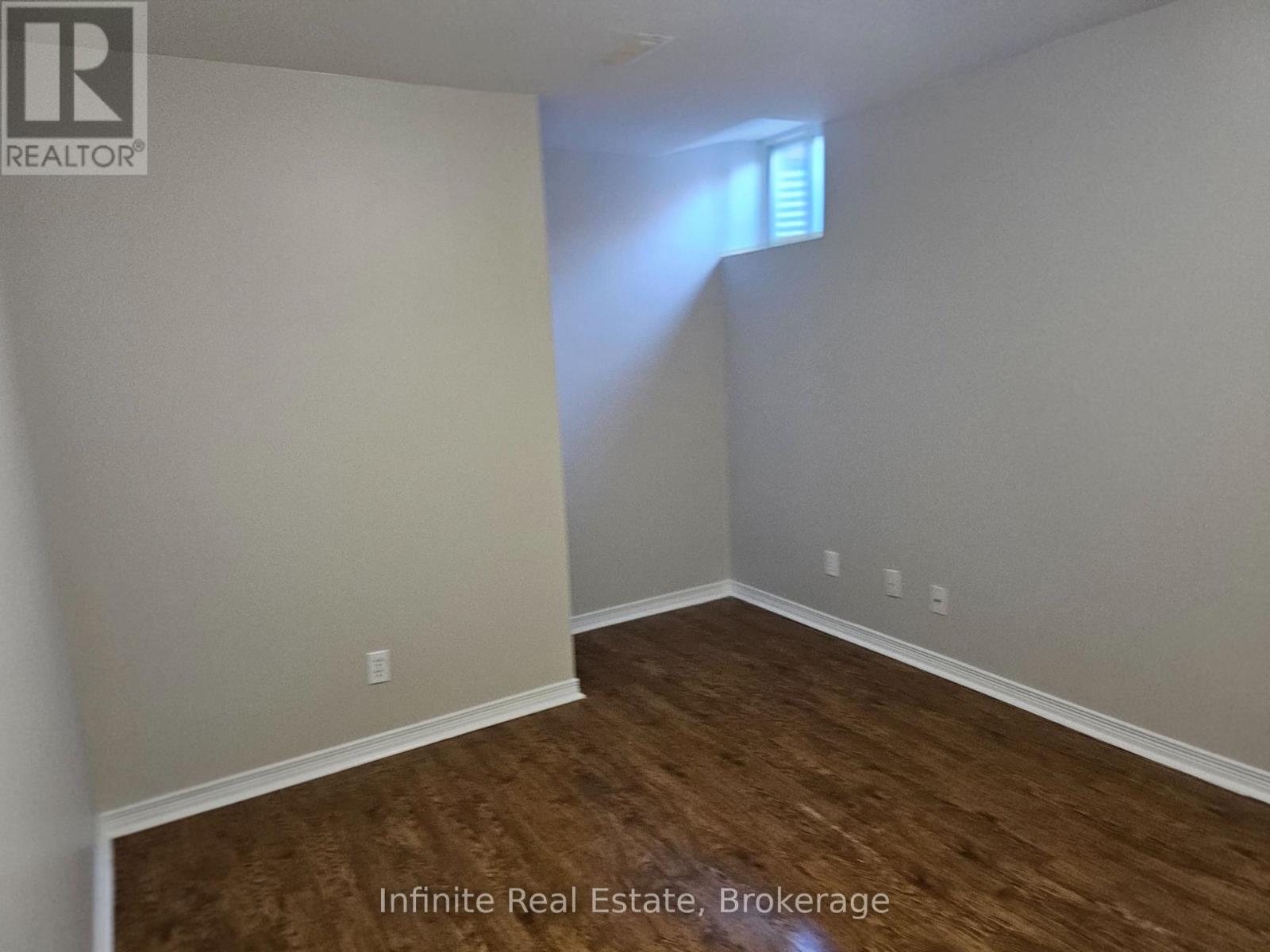 345 Queen Mary Drive, Brampton, Ontario  L7A 3S7 - Photo 5 - W12690010