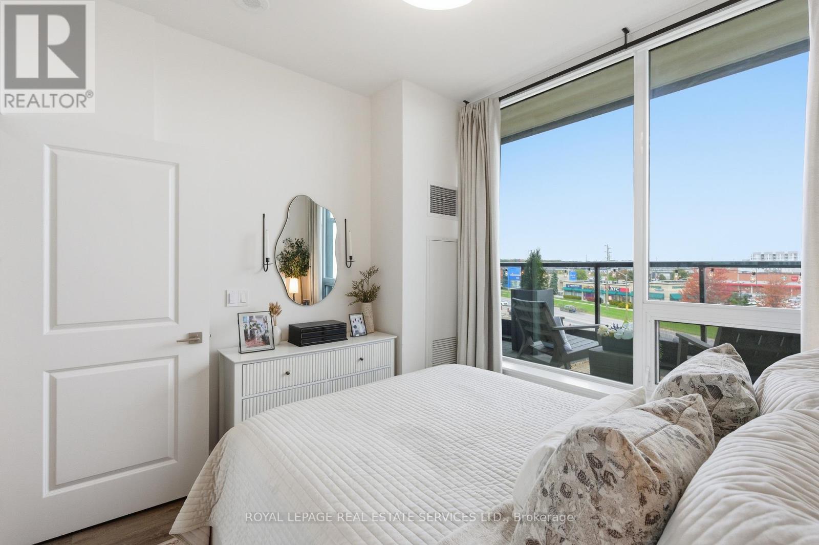 314 - 297 Oak Walk Drive, Oakville, Ontario  L6H 3R6 - Photo 28 - W12955482