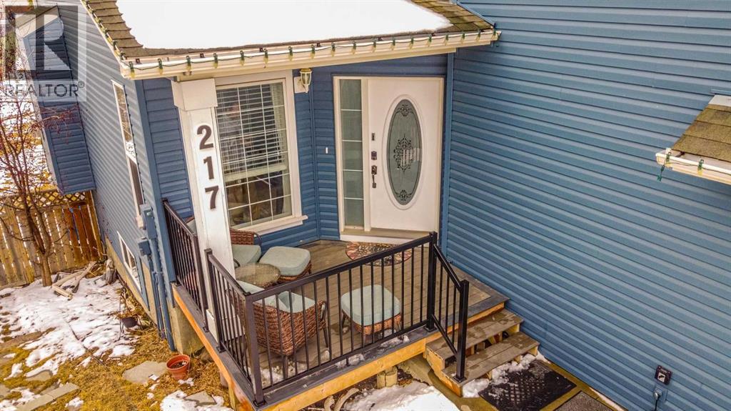 217 Bayside Place Sw, Airdrie, Alberta  T4B 2X4 - Photo 4 - A2297879