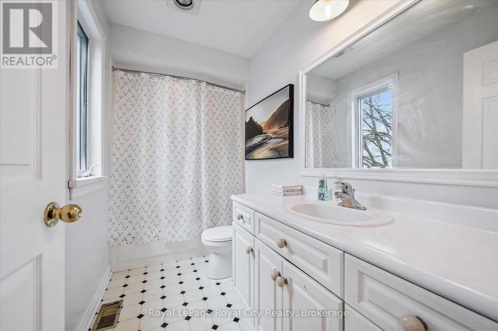 86132 Currie Line, North Huron, Ontario  N0G 2W0 - Photo 21 - X12955868