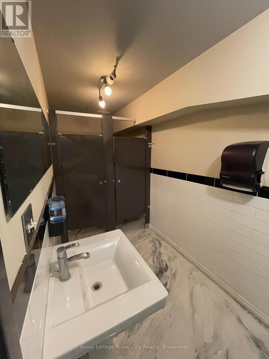 107-109 Wyndham Street N, Guelph, Ontario  N1H 4E9 - Photo 12 - X12955884