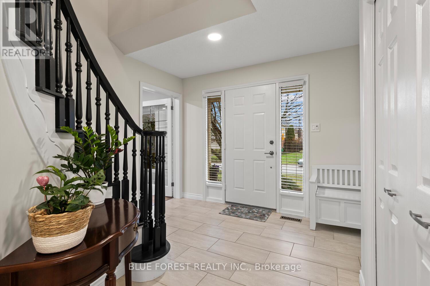 459 Billybrook Crescent, London North, Ontario  N5X 2Y7 - Photo 4 - X12955800