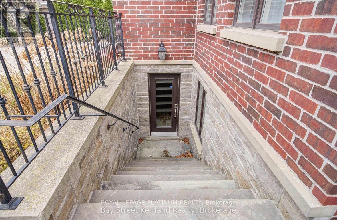 24 Norcross Road, Toronto, Ontario  M3H 2R4 - Photo 10 - C12955848