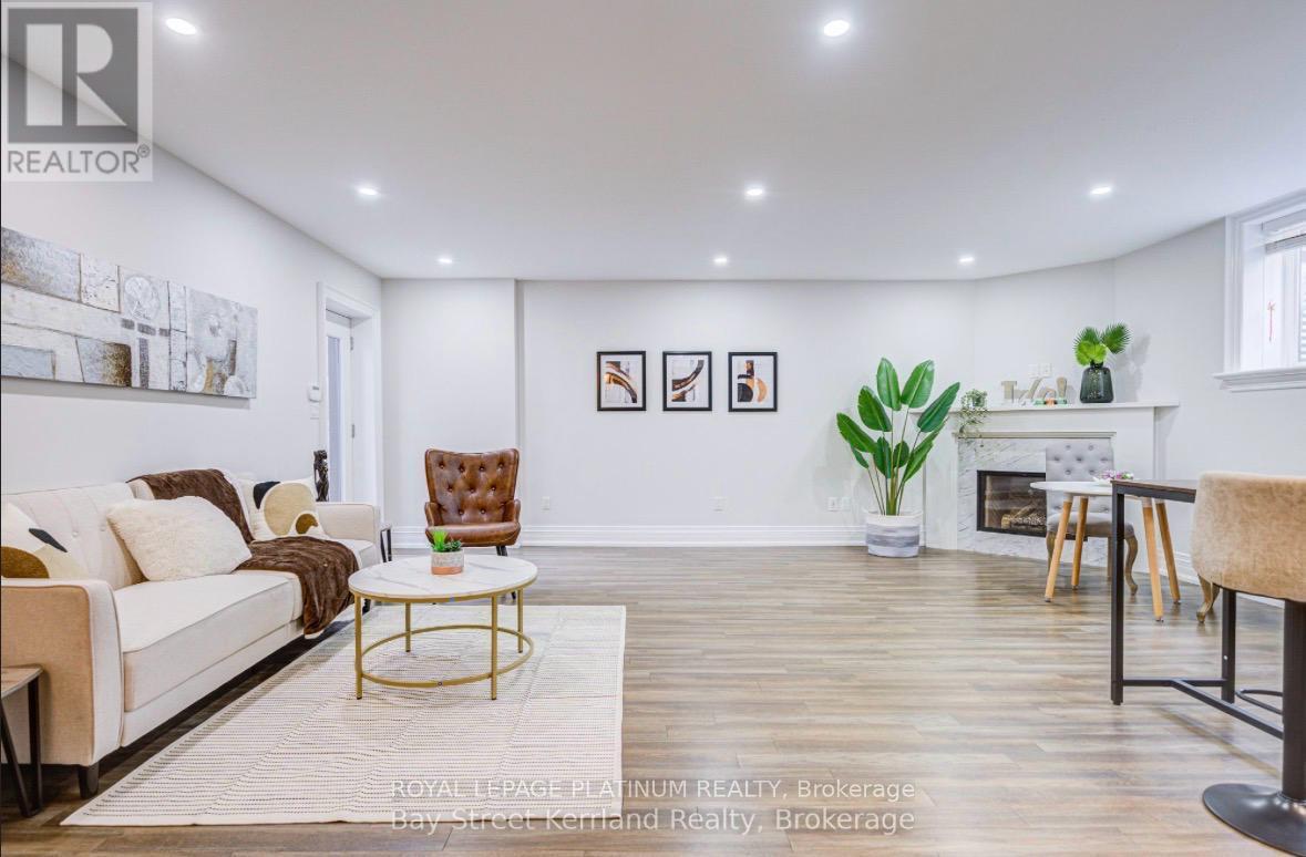 24 Norcross Road, Toronto, Ontario  M3H 2R4 - Photo 3 - C12955848