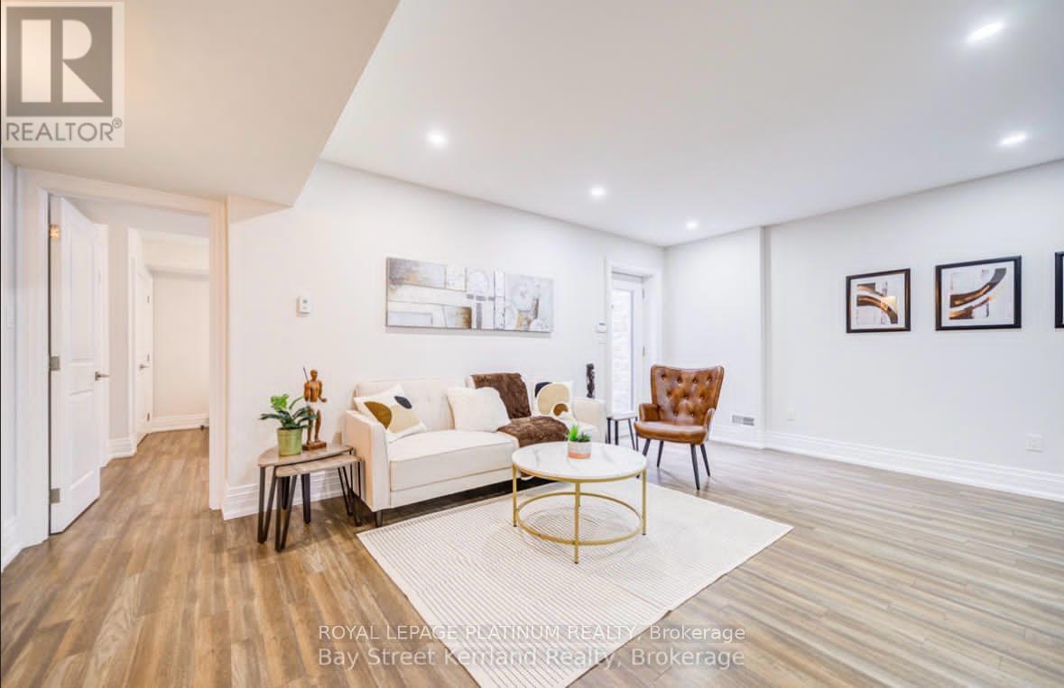 24 Norcross Road, Toronto, Ontario  M3H 2R4 - Photo 4 - C12955848