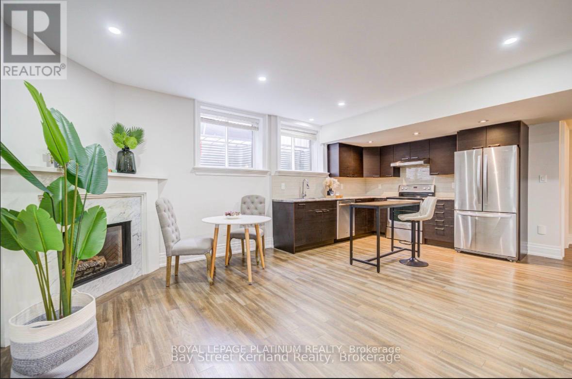 24 Norcross Road, Toronto, Ontario  M3H 2R4 - Photo 5 - C12955848