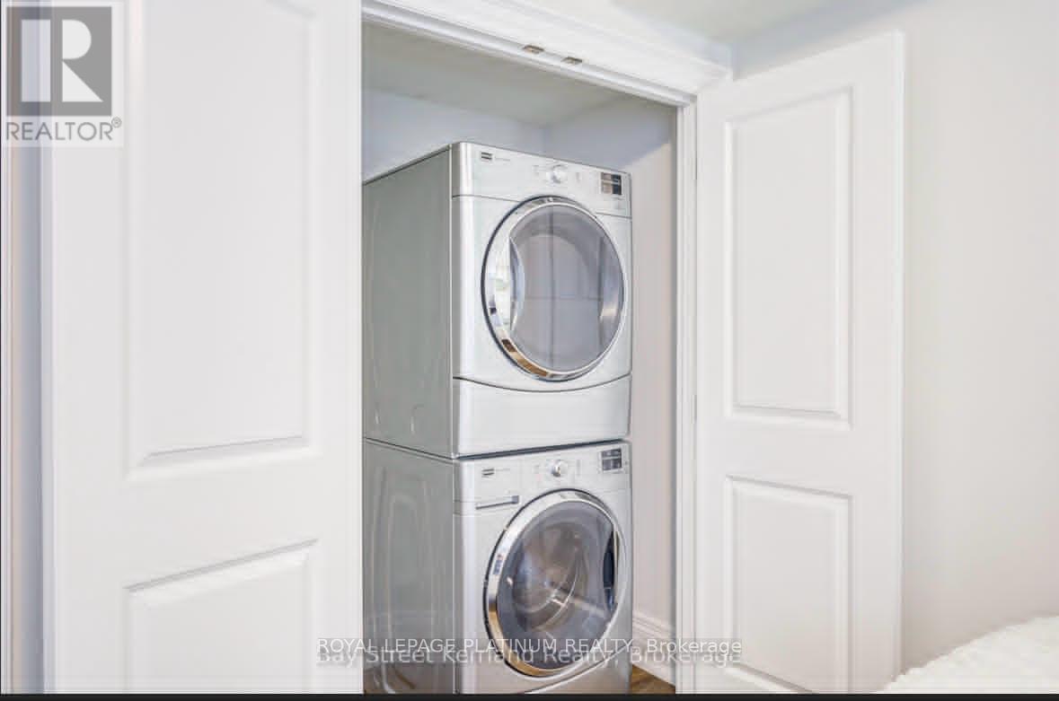 24 Norcross Road, Toronto, Ontario  M3H 2R4 - Photo 9 - C12955848