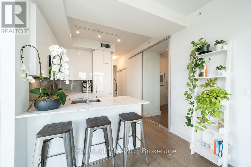 1504 - 181 Bedford Road, Toronto, Ontario  M5R 0C2 - Photo 15 - C12955850