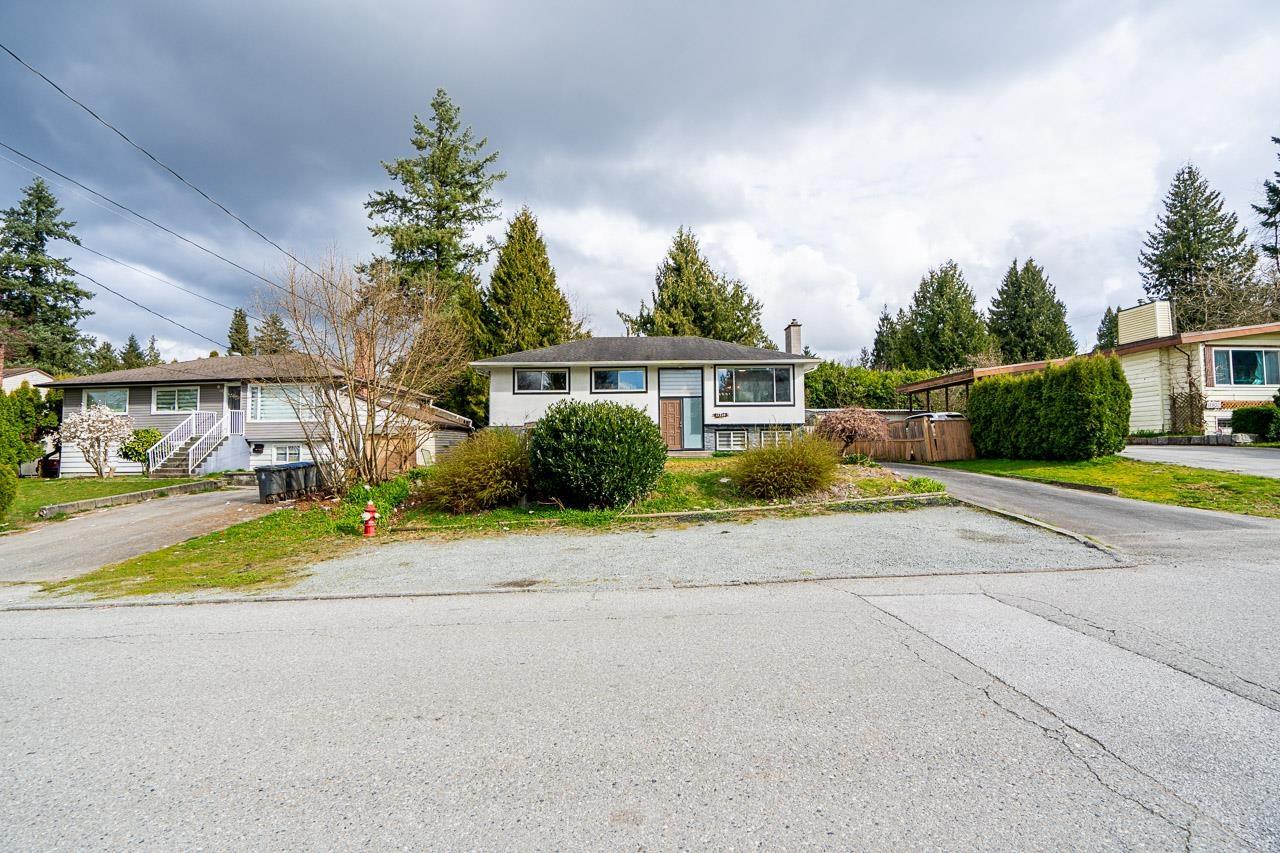 11310 Loughren Drive, Surrey, British Columbia  V3K 4Z4 - Photo 2 - R3106718