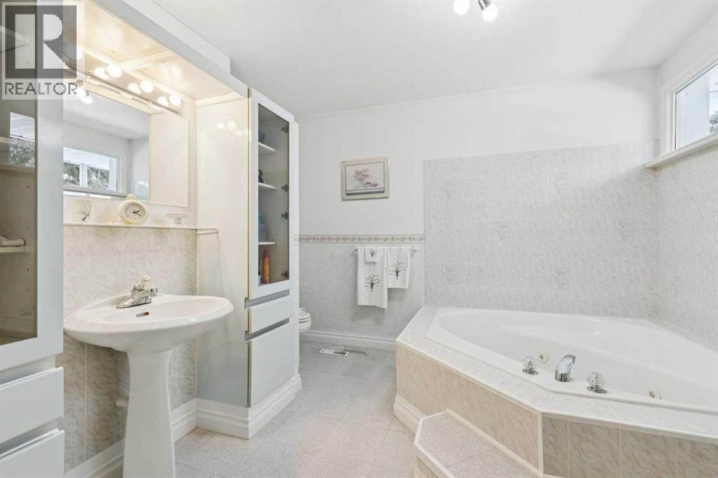 1510 Varsity Estates Drive NW, Calgary, Alberta  T3B 4E2 - Photo 22 - A2297464