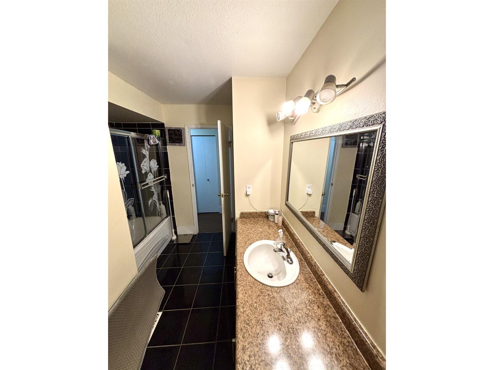 14863 87a Avenue, Surrey, British Columbia  V3S 5X4 - Photo 9 - R3106038