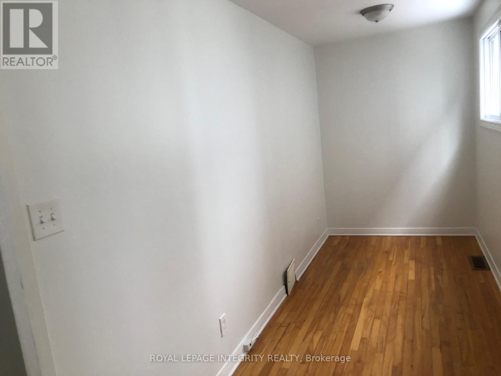 129 Pamilla Street, Ottawa, Ontario K1S 3K9 - Photo 12 - X12955836