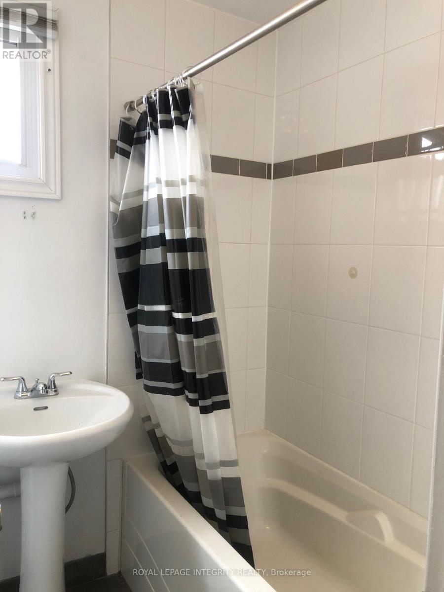 129 Pamilla Street, Ottawa, Ontario K1S 3K9 - Photo 14 - X12955836