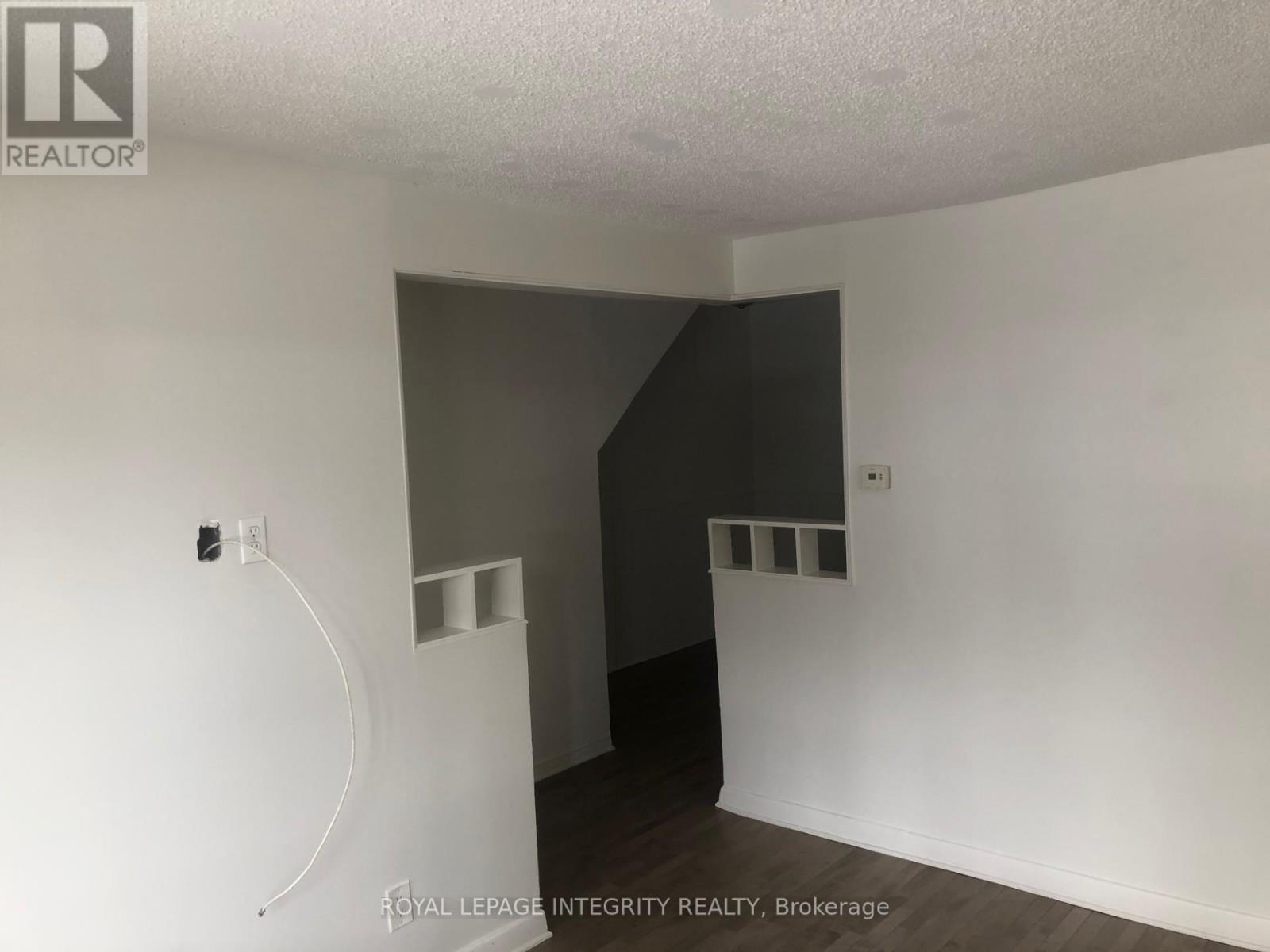 129 Pamilla Street, Ottawa, Ontario K1S 3K9 - Photo 3 - X12955836