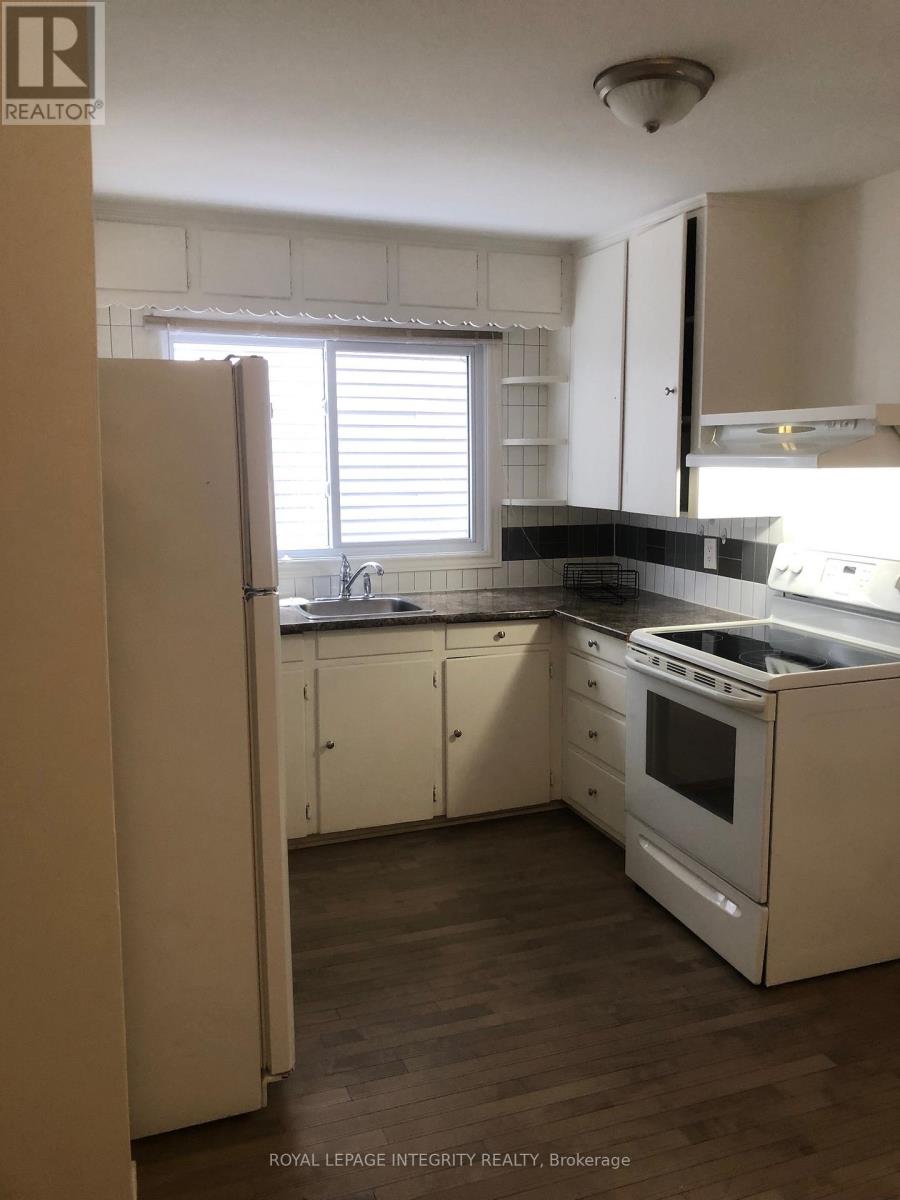 129 Pamilla Street, Ottawa, Ontario K1S 3K9 - Photo 5 - X12955836