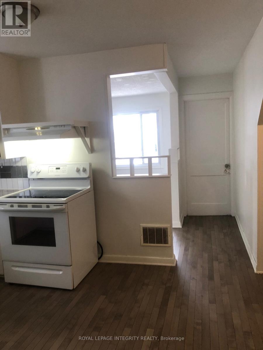 129 Pamilla Street, Ottawa, Ontario K1S 3K9 - Photo 6 - X12955836