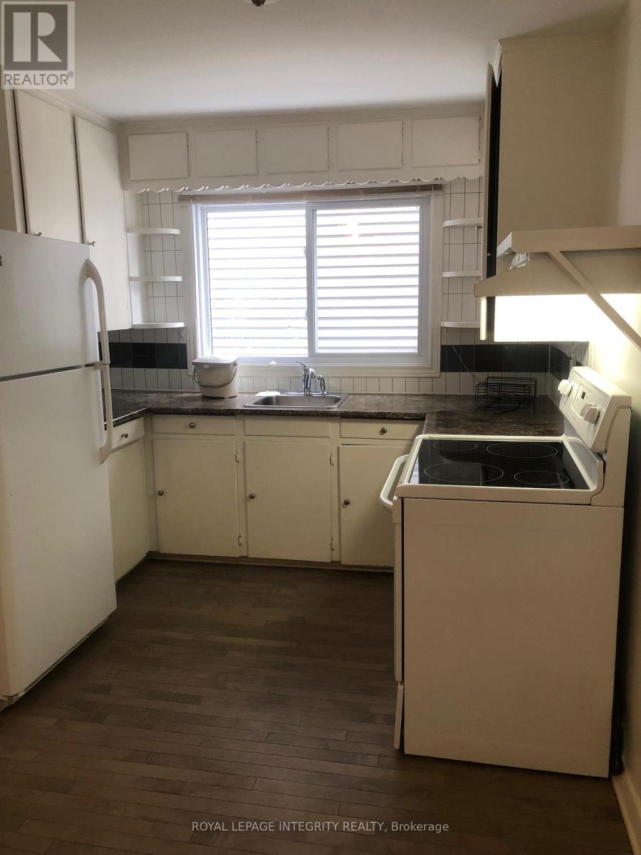 129 Pamilla Street, Ottawa, Ontario K1S 3K9 - Photo 8 - X12955836