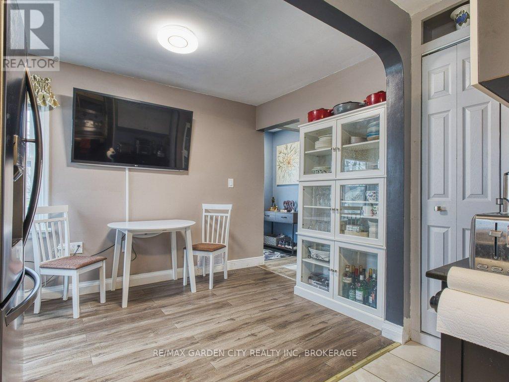 456 Geneva Street, St. Catharines, Ontario  L2N 2H3 - Photo 14 - X12955808