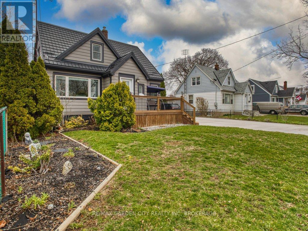 456 Geneva Street, St. Catharines, Ontario  L2N 2H3 - Photo 3 - X12955808