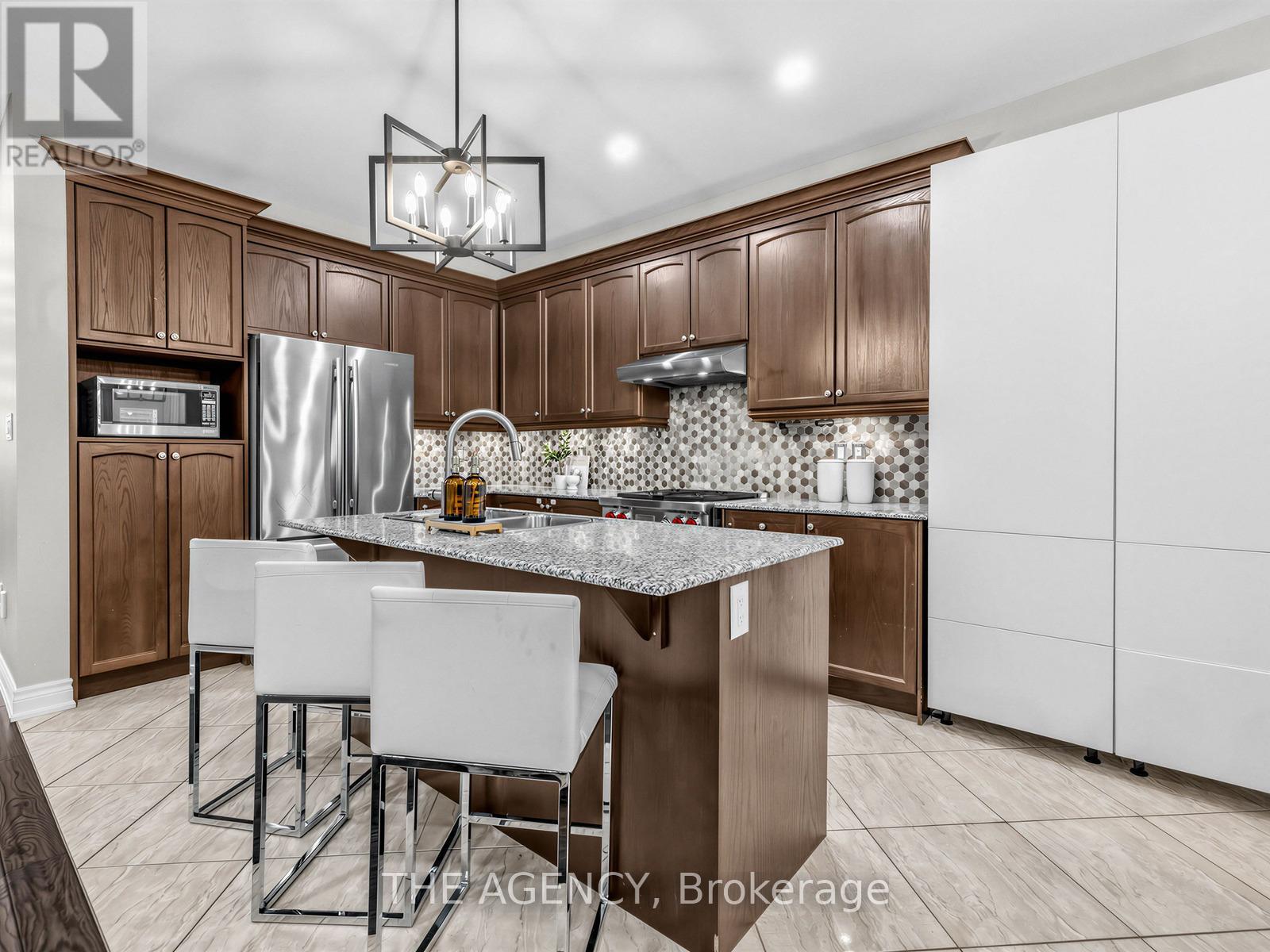 22 Andreeta Drive, Vaughan, Ontario  L4H 4H2 - Photo 17 - N12955806