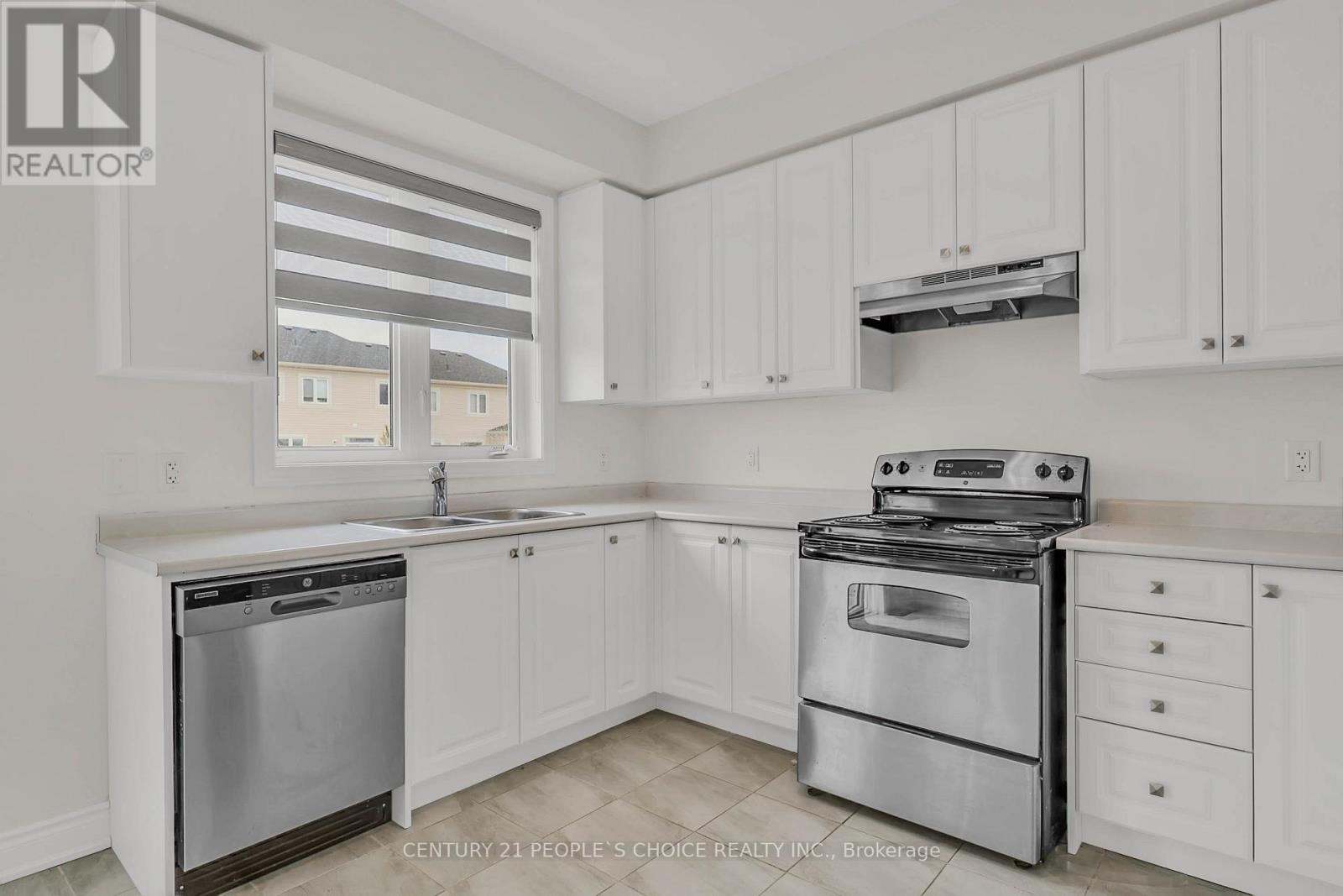 69 Central Square Boulevard, Wasaga Beach, Ontario  L9Z 0L9 - Photo 13 - S12955816