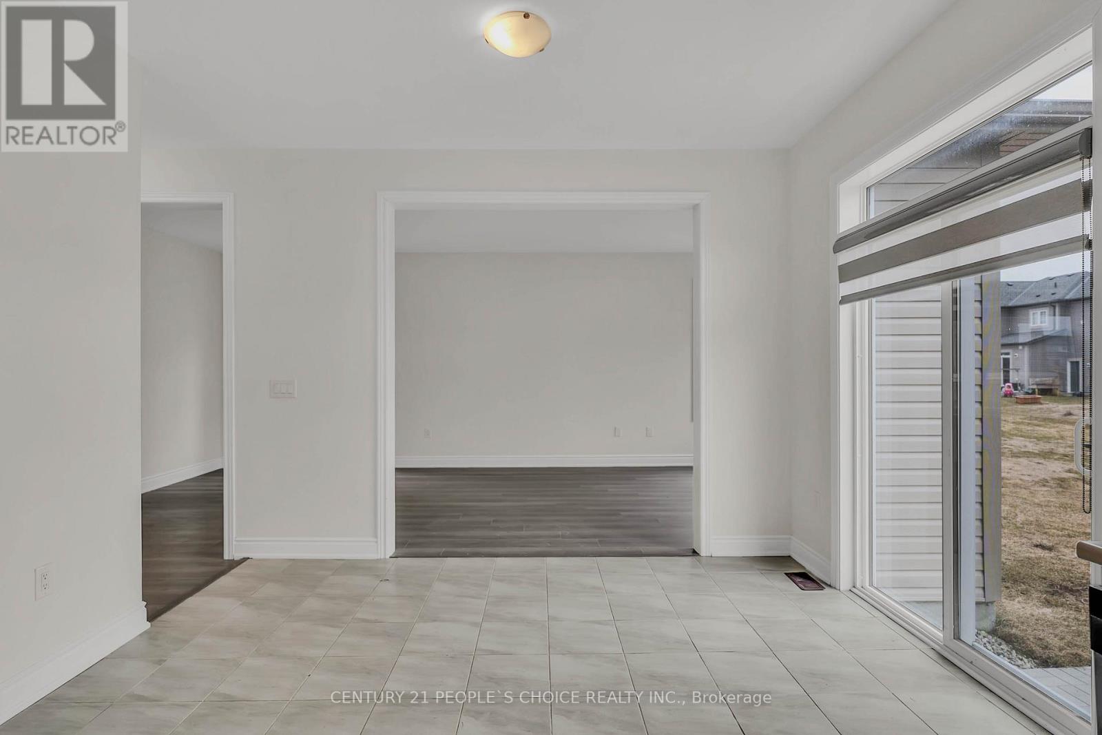 69 Central Square Boulevard, Wasaga Beach, Ontario  L9Z 0L9 - Photo 14 - S12955816