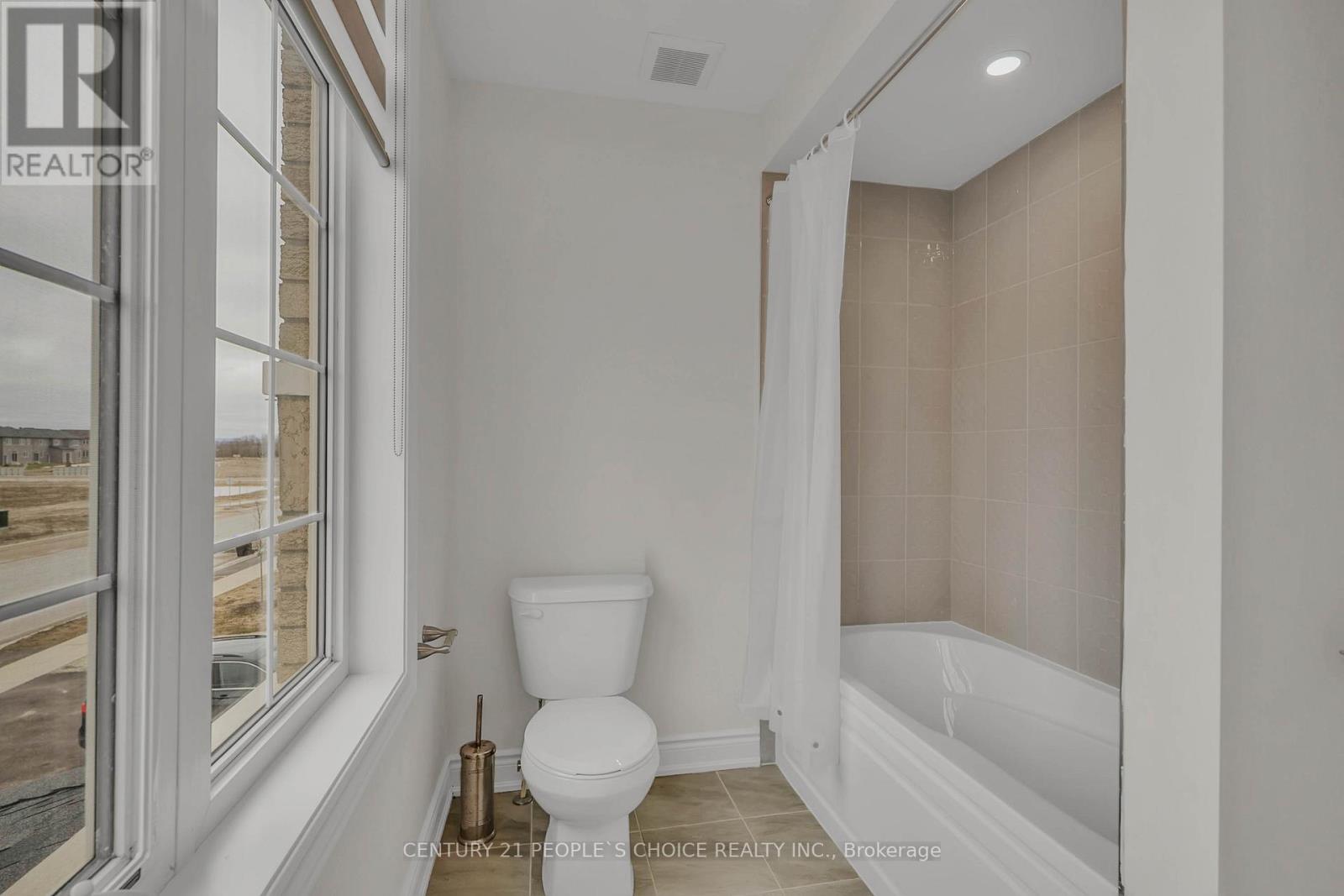 69 Central Square Boulevard, Wasaga Beach, Ontario  L9Z 0L9 - Photo 27 - S12955816