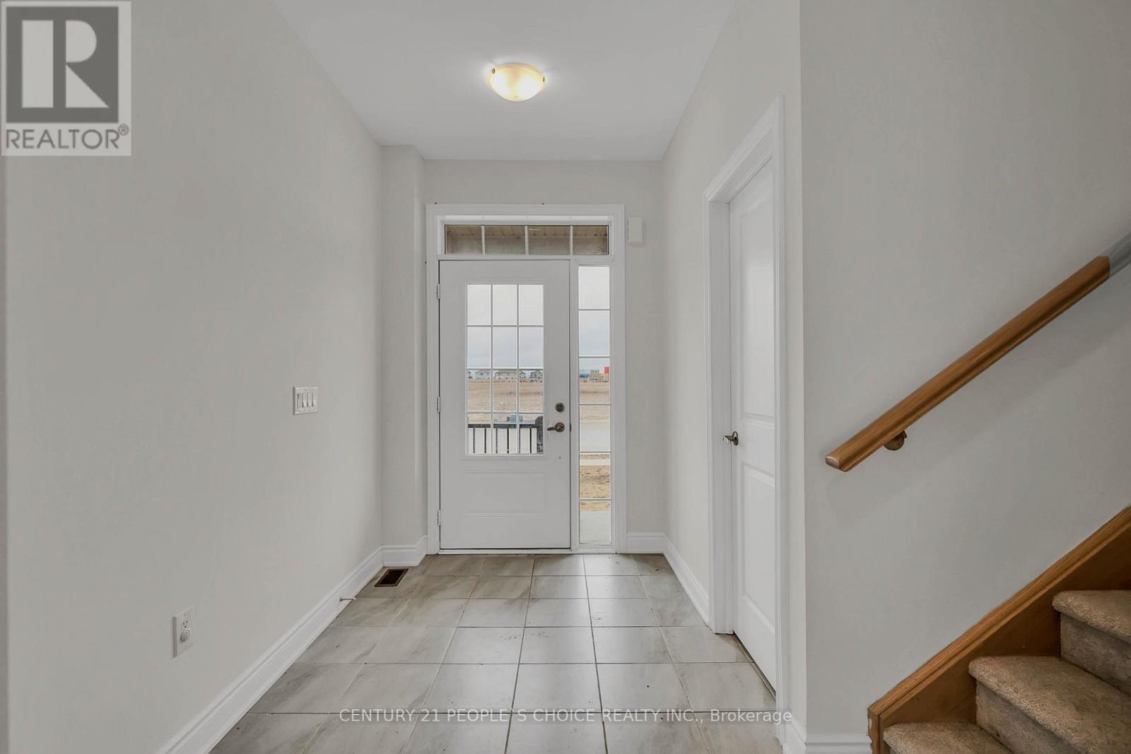 69 Central Square Boulevard, Wasaga Beach, Ontario  L9Z 0L9 - Photo 5 - S12955816