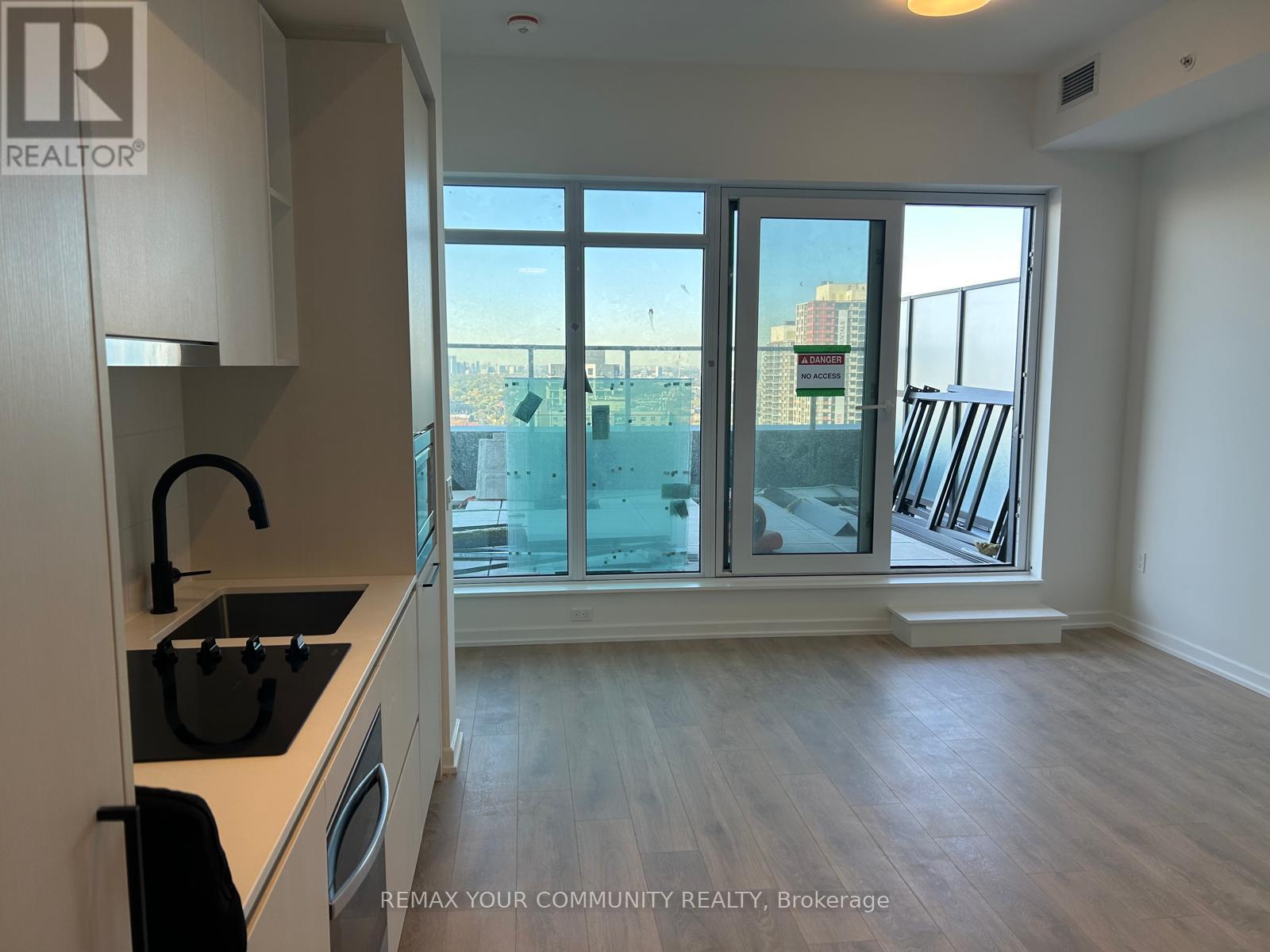 #2303 - 1285 Dupont Street, Toronto, Ontario  M6H 0E3 - Photo 3 - W12955866