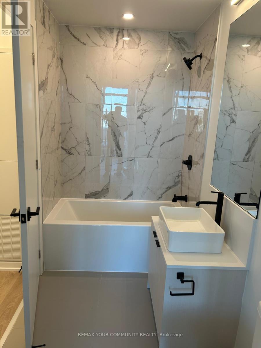 #2303 - 1285 Dupont Street, Toronto, Ontario  M6H 0E3 - Photo 9 - W12955866