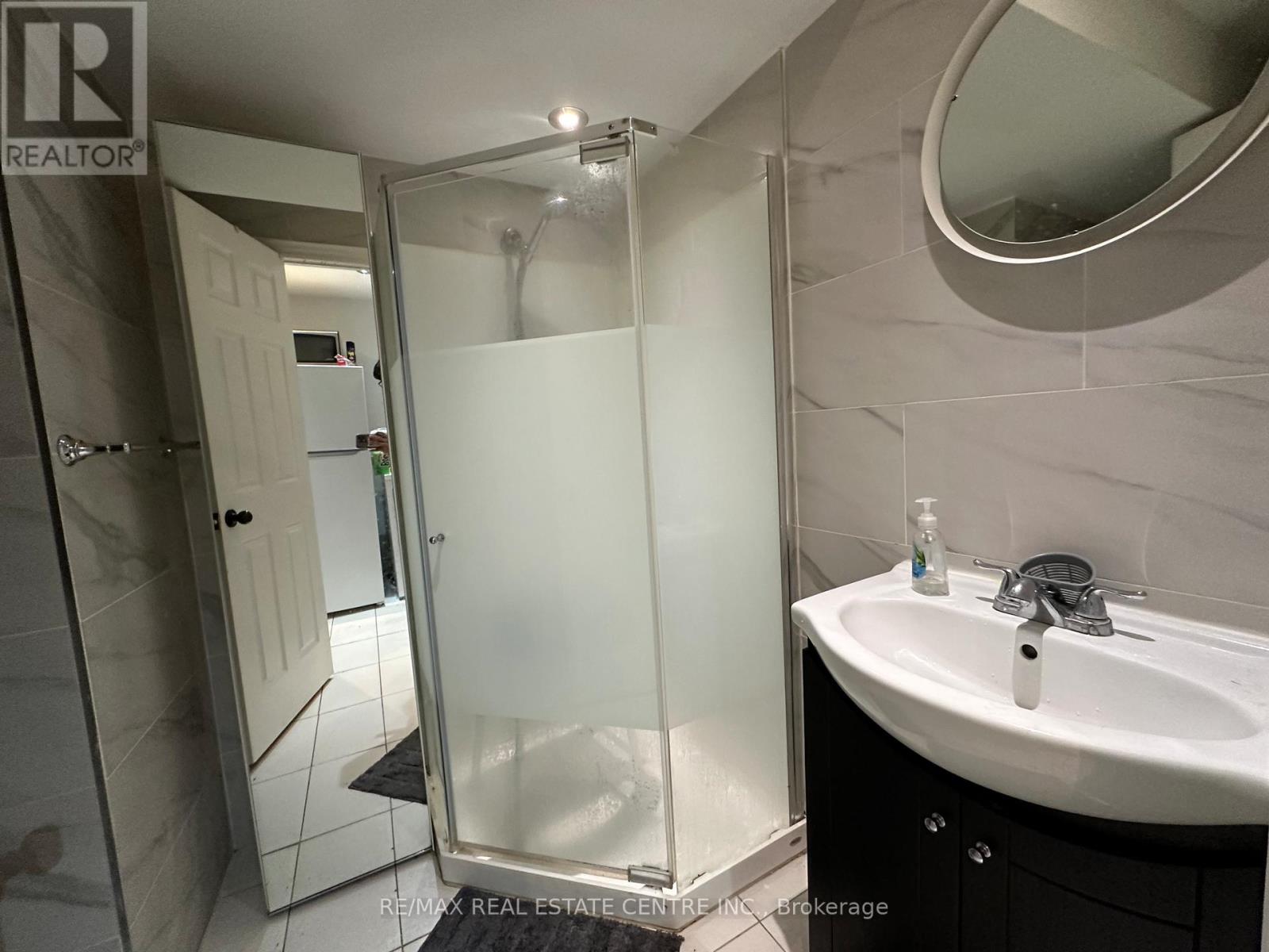 Bsmt - 1876 Grosvenor Place, Mississauga, Ontario  L5L 3V5 - Photo 11 - W12955882