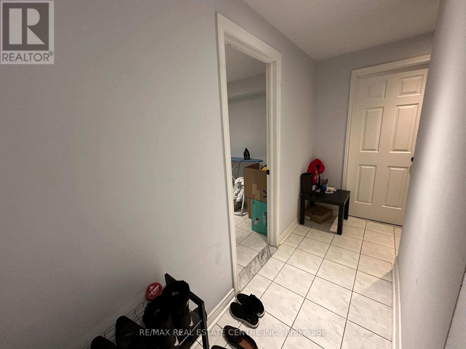 Bsmt - 1876 Grosvenor Place, Mississauga, Ontario  L5L 3V5 - Photo 5 - W12955882