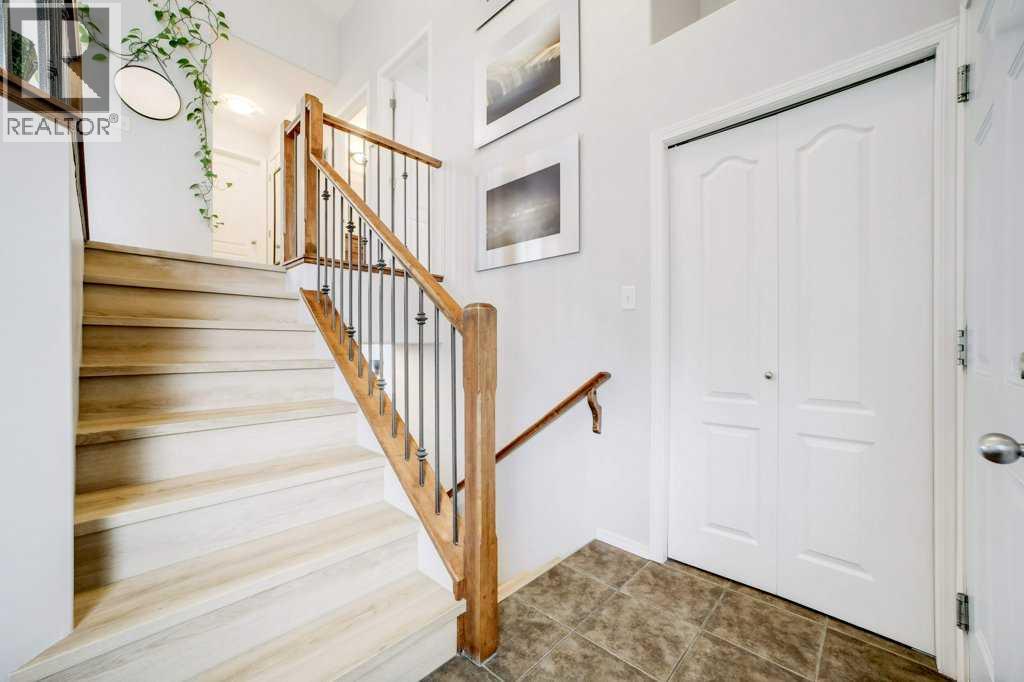 343 Silkstone Cove W, Lethbridge, Alberta  T1J 2A3 - Photo 3 - A2297503