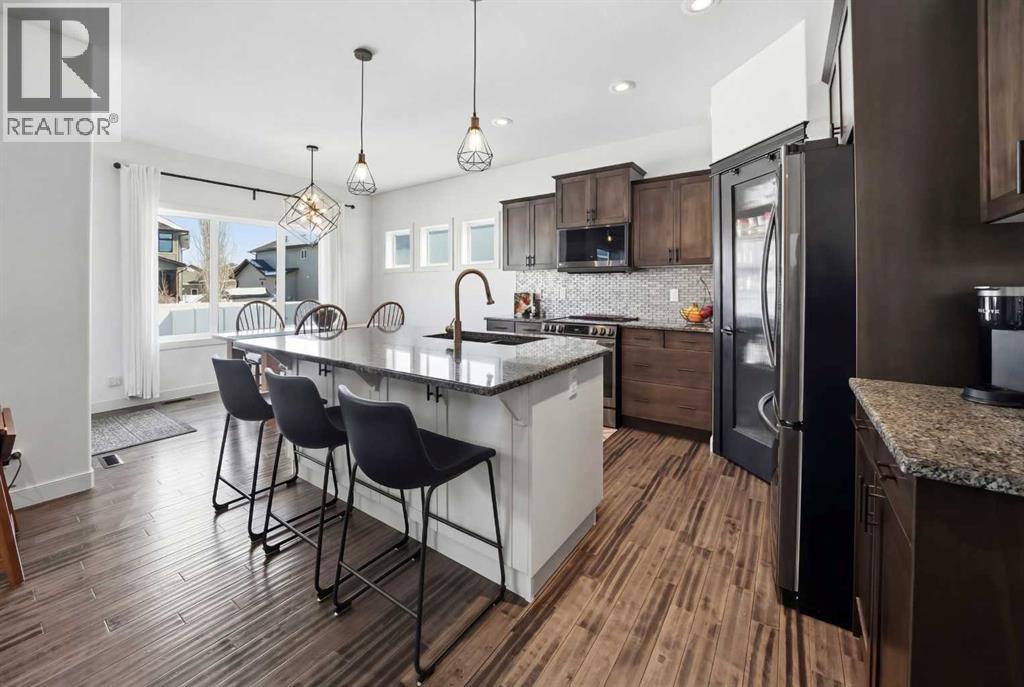 118 Viscount Drive, Red Deer, Alberta  T4R 0M6 - Photo 9 - A2297291