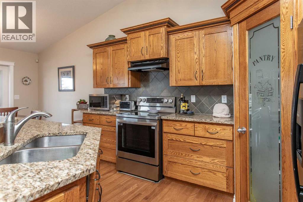 4018 40 Streetclose, Ponoka, Alberta  T4J 0A7 - Photo 12 - A2297585