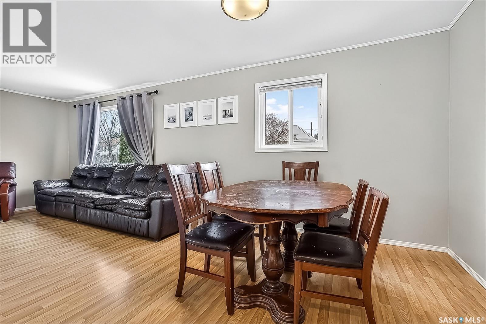 1123 Athabasca Street W, Moose Jaw, Saskatchewan  S6H 2E8 - Photo 2 - SK032047