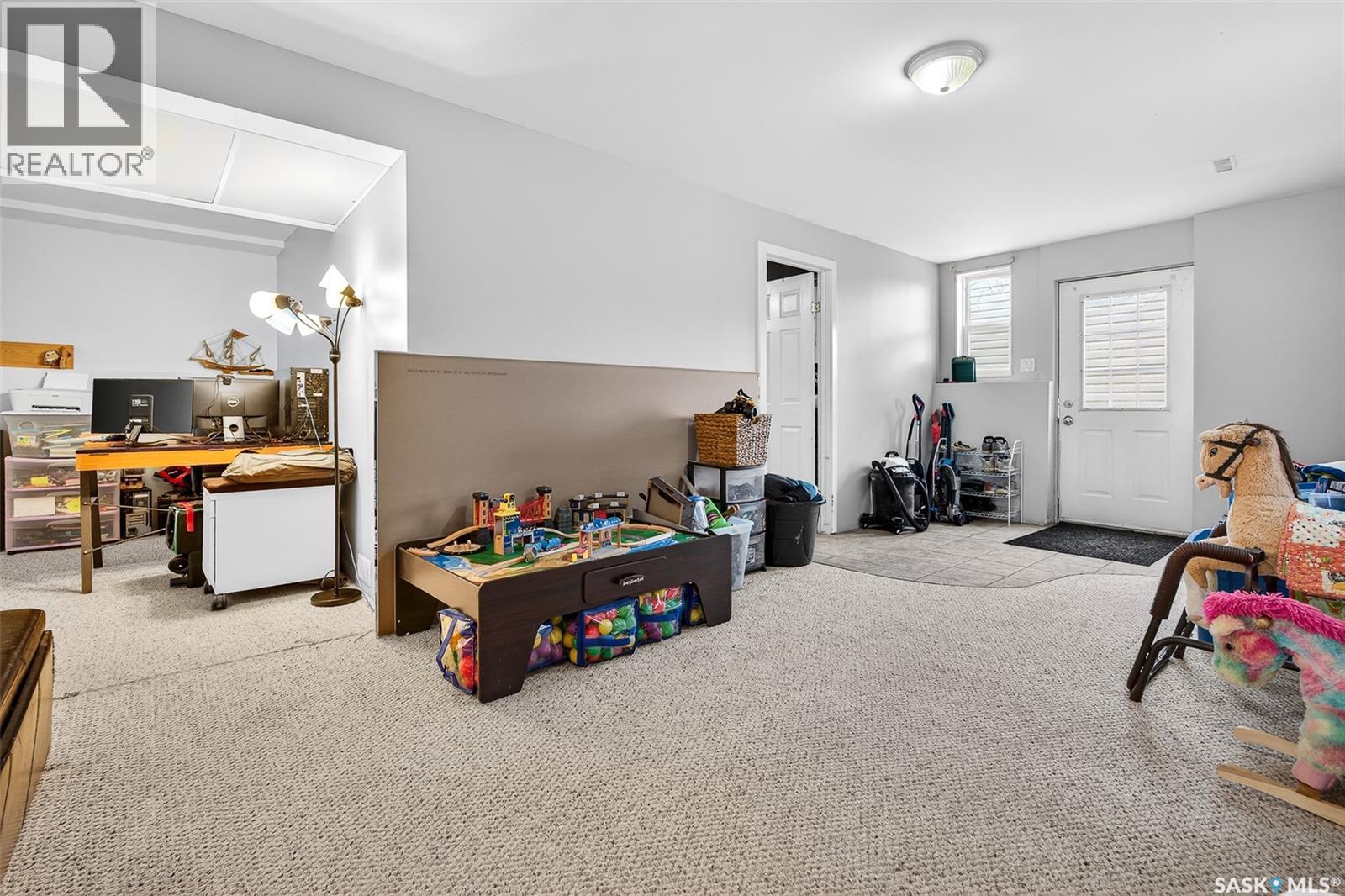 1123 Athabasca Street W, Moose Jaw, Saskatchewan  S6H 2E8 - Photo 21 - SK032047