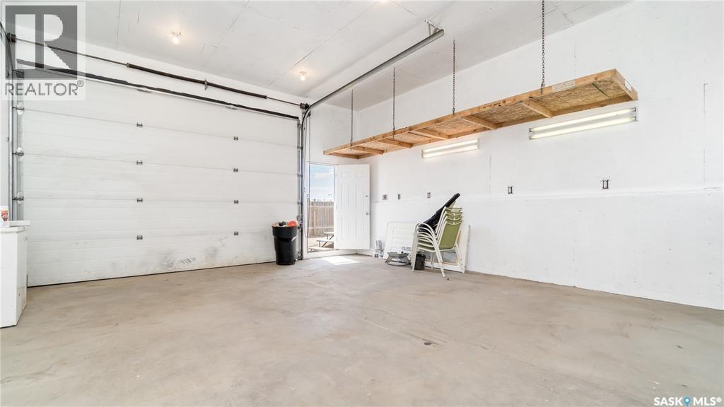 1123 Athabasca Street W, Moose Jaw, Saskatchewan  S6H 2E8 - Photo 32 - SK032047