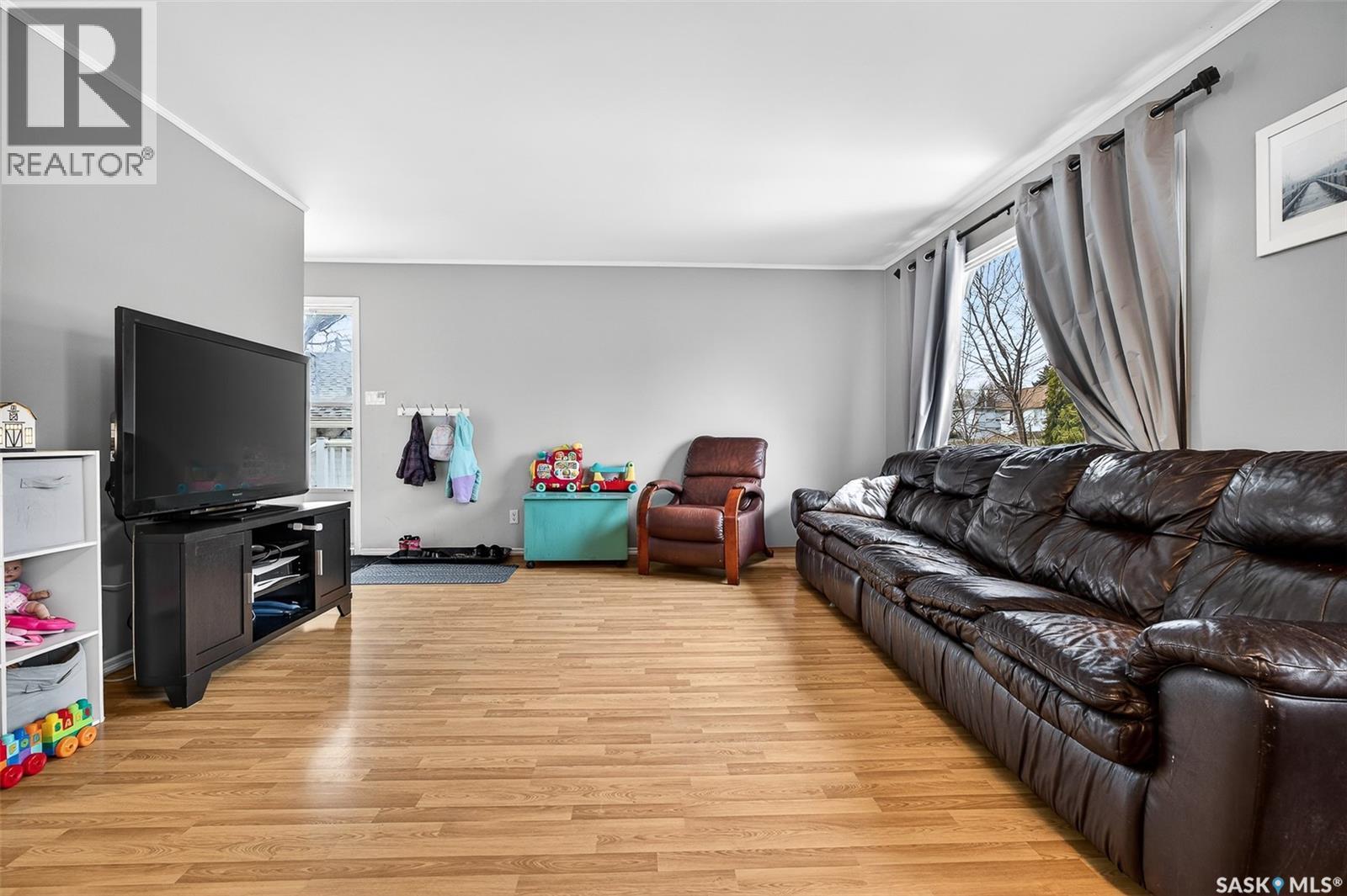 1123 Athabasca Street W, Moose Jaw, Saskatchewan  S6H 2E8 - Photo 4 - SK032047