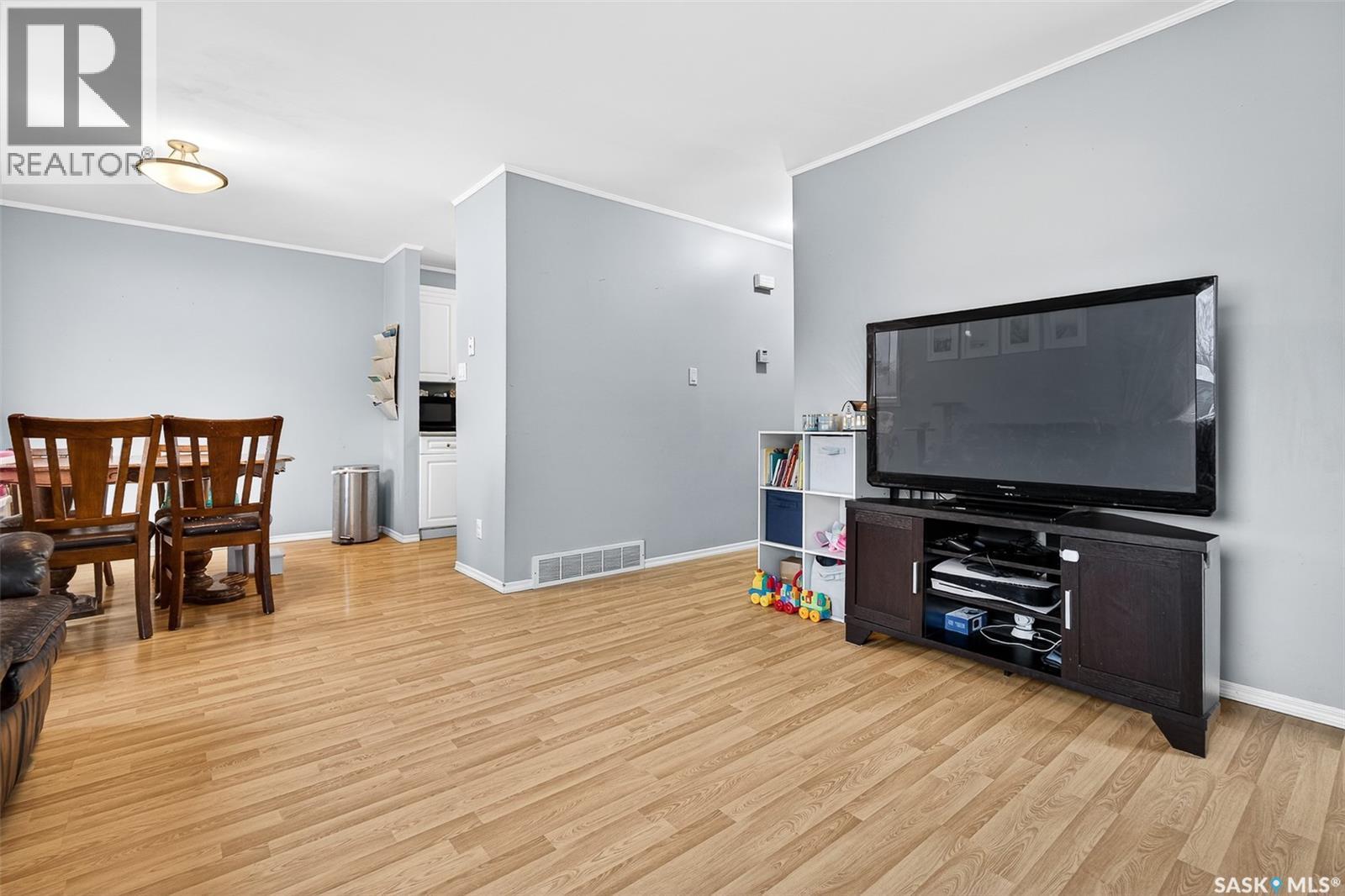 1123 Athabasca Street W, Moose Jaw, Saskatchewan  S6H 2E8 - Photo 5 - SK032047