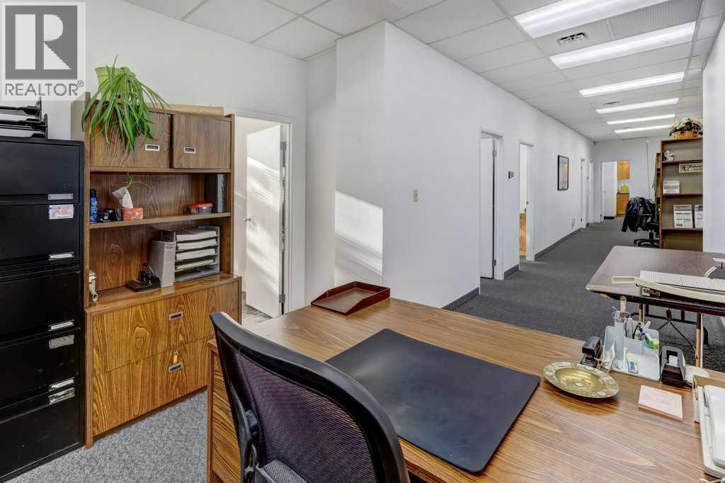 204, 4603 Varsity Drive Nw, Calgary, Alberta T3A 2V7 - Photo 3 - A2267229