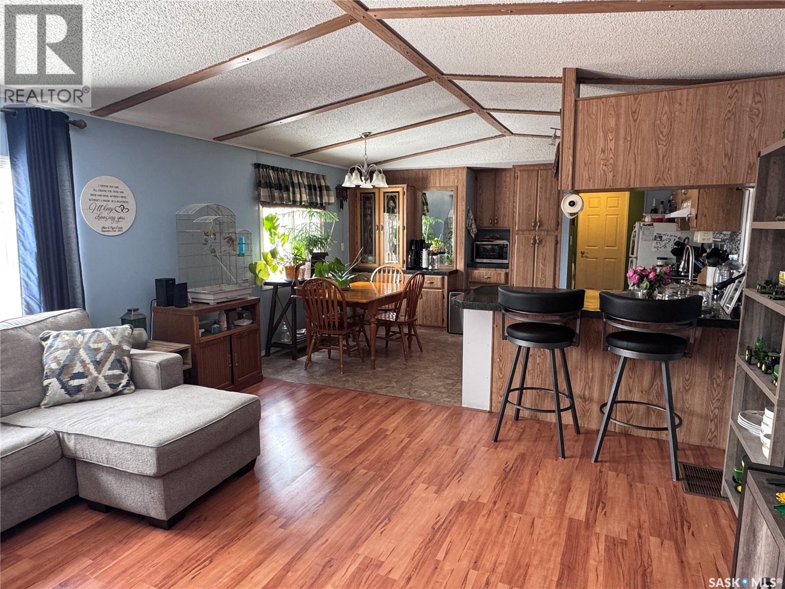 1111 Riese Drive, La Ronge, Saskatchewan  S0J 1L0 - Photo 10 - SK032031